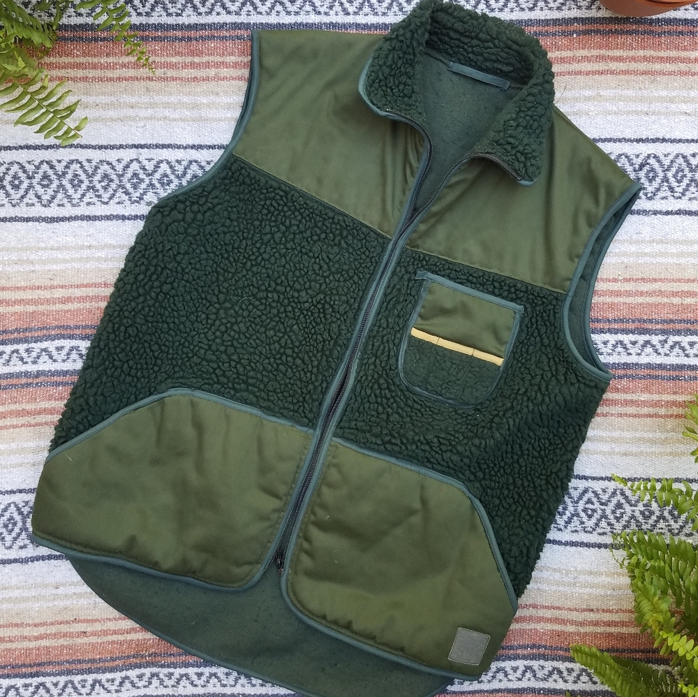 Oversized cozy winter vest